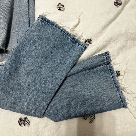 Elsa Re/done with Knee slits 26 - Picture 9 of 11